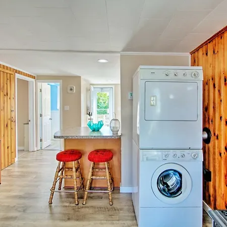 Cozy Hampton Cottage - Walk To Beaches And Marina! Extérieur photo