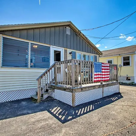 Cozy Hampton Cottage - Walk To Beaches And Marina! Extérieur photo